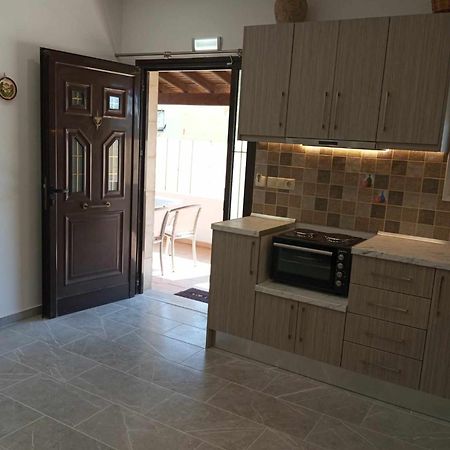 Gerekos Studios And Apartments Agios Georgios  Buitenkant foto