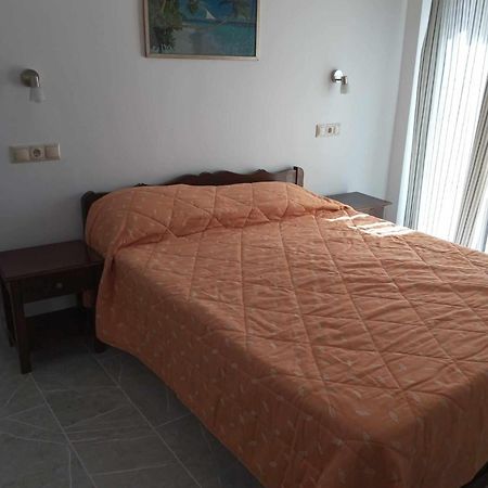 Gerekos Studios And Apartments Agios Georgios  Buitenkant foto