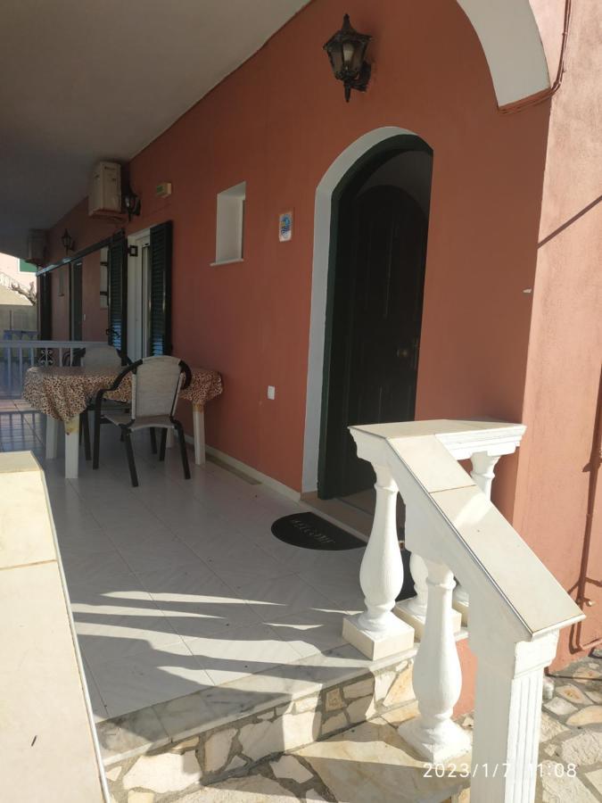 Gerekos Studios And Apartments Agios Georgios  Buitenkant foto