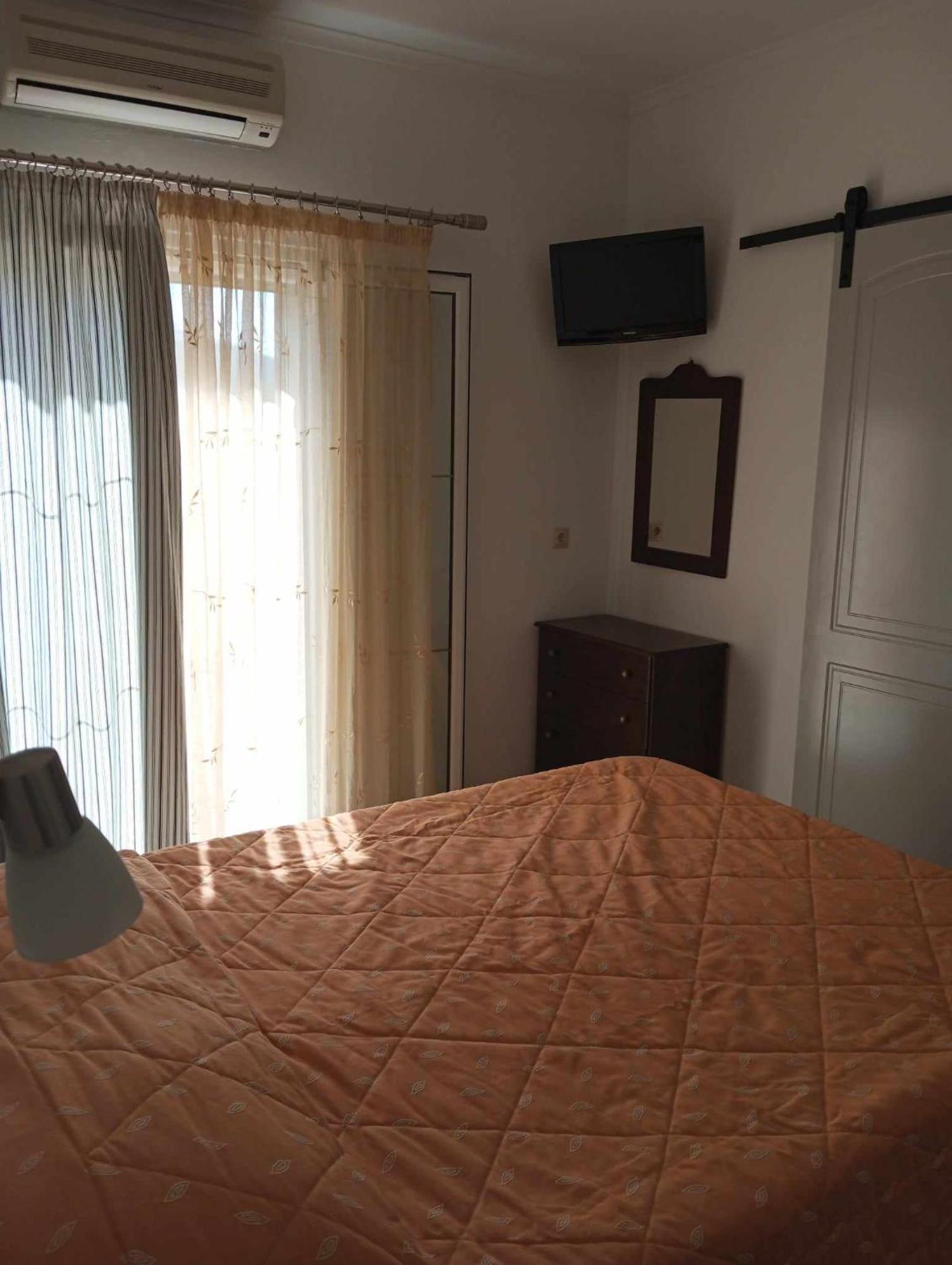 Gerekos Studios And Apartments Agios Georgios  Buitenkant foto