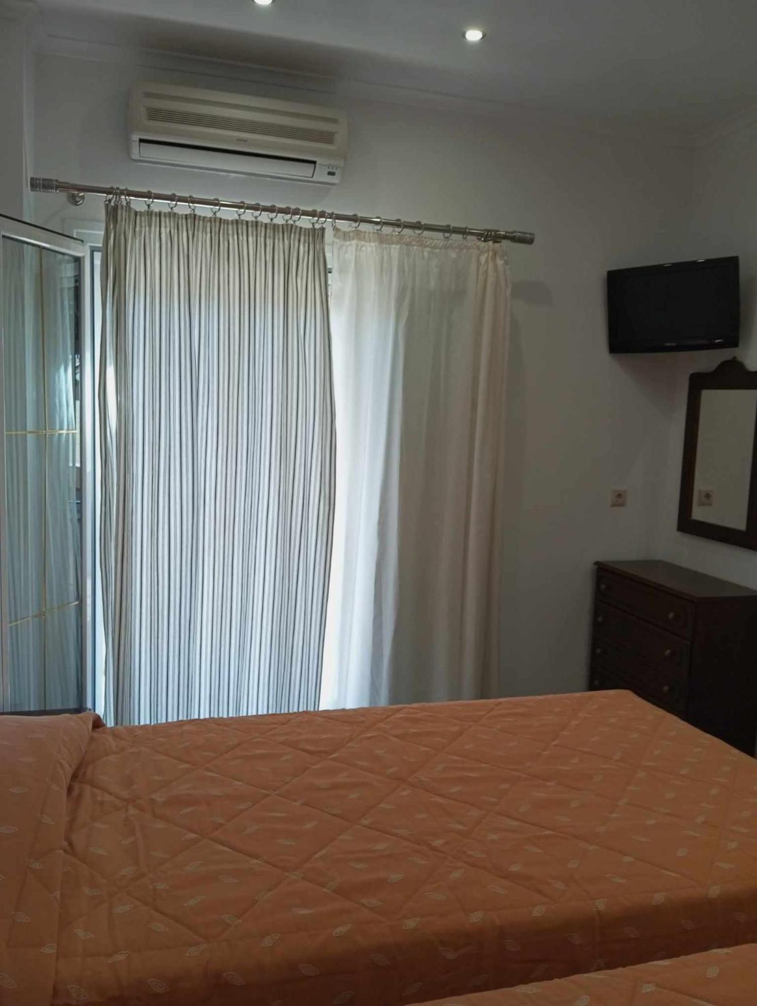 Gerekos Studios And Apartments Agios Georgios  Buitenkant foto