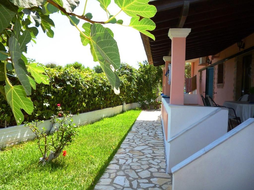 Gerekos Studios And Apartments Agios Georgios  Buitenkant foto